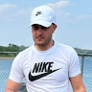 Meet your Posher, Bakari